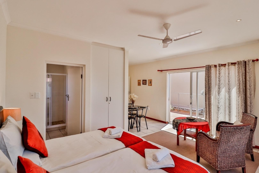 6 Bedroom Property for Sale in De Kelders Western Cape